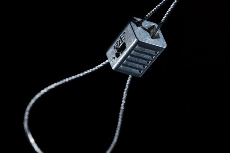 Zip Clip fixation par câble